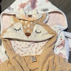 Bundle of two hooded towel robes